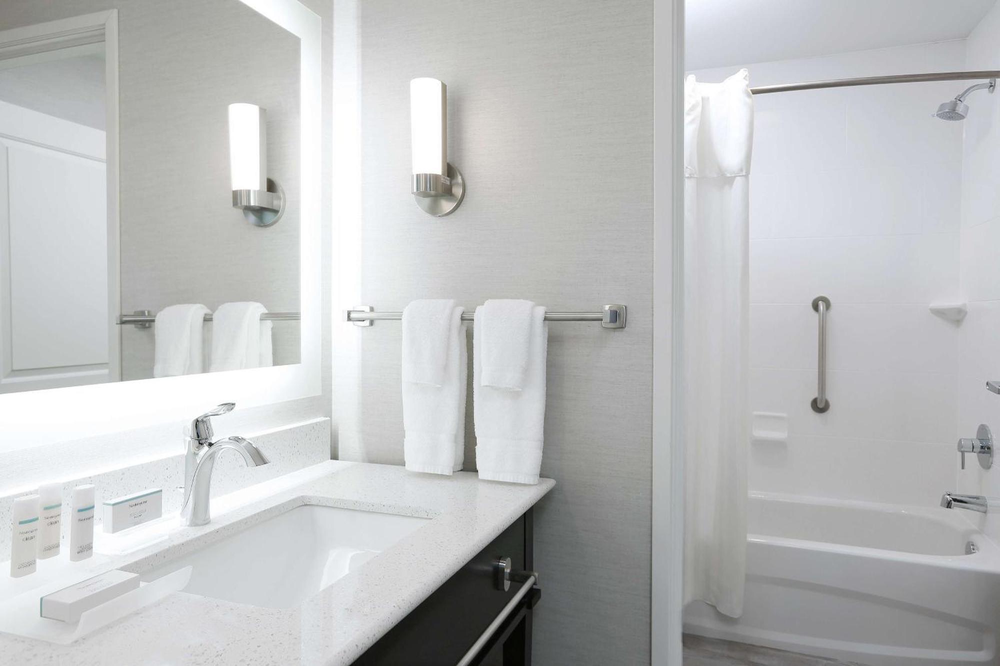 Homewood Suites By Hilton West Fargo/Sanford Medical Center Exteriör bild